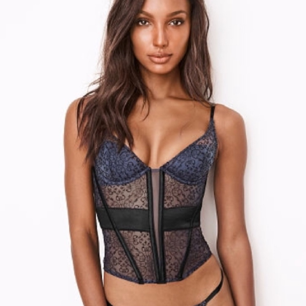 Victoria Secret Lingerie - Picture 2 of 8